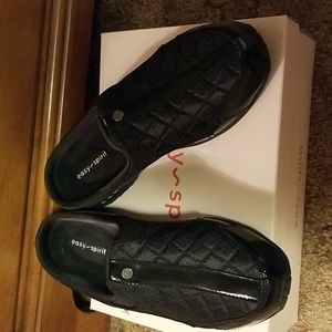 Easy spirit slide on shoes 8.5 WIDE